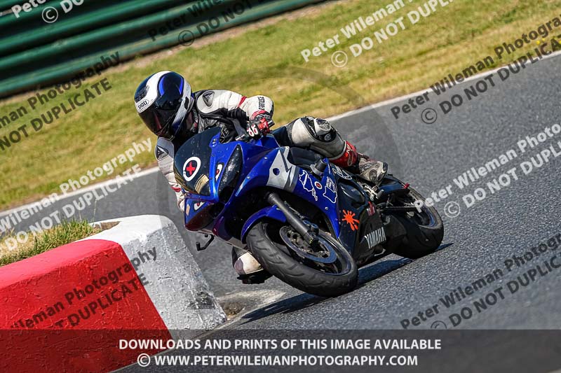 enduro digital images;event digital images;eventdigitalimages;mallory park;mallory park photographs;mallory park trackday;mallory park trackday photographs;no limits trackdays;peter wileman photography;racing digital images;trackday digital images;trackday photos